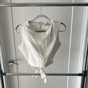 Chicwish White Bowknot Crop Top